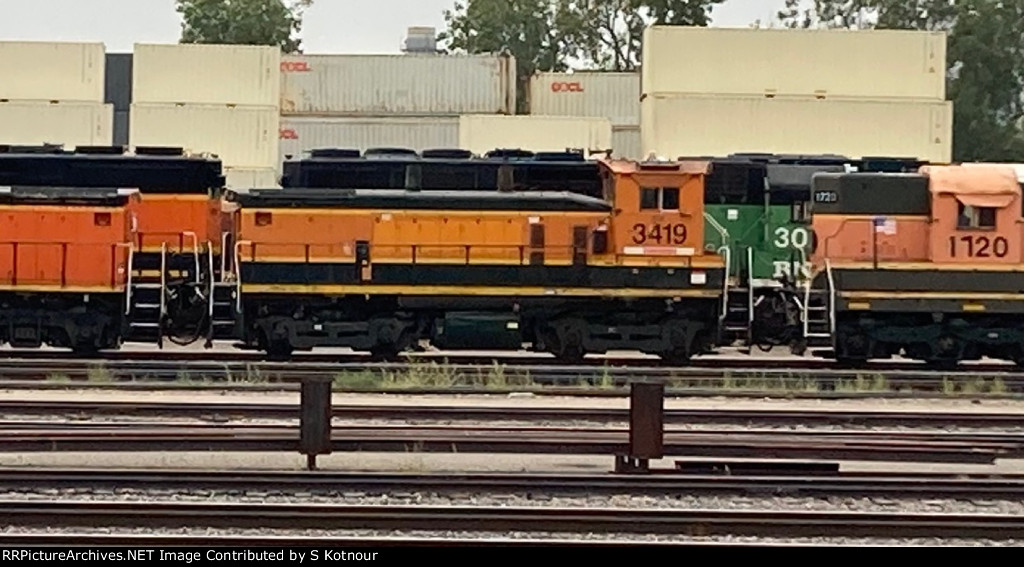 BNSF SW1500 switcher - Northtown Yard Mpls MN